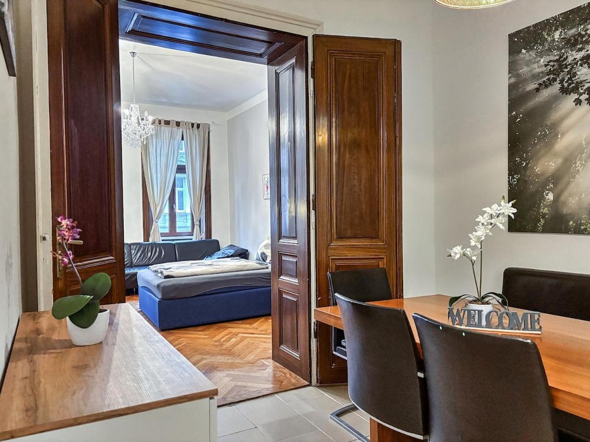 Apartment At Westbahnhof I Close To Shopping Street & Metro
