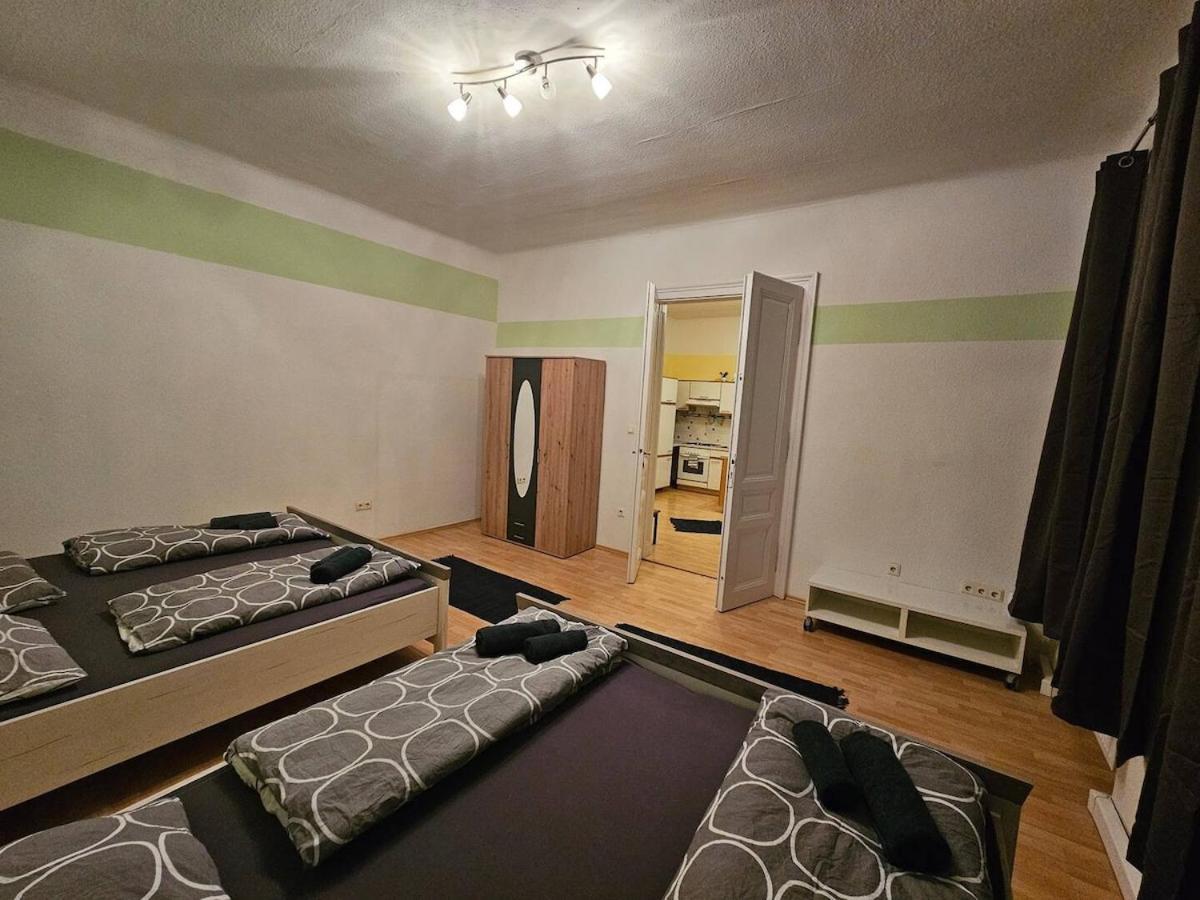 Apartment At Westbahnhof I Close To Shopping Street & Metro