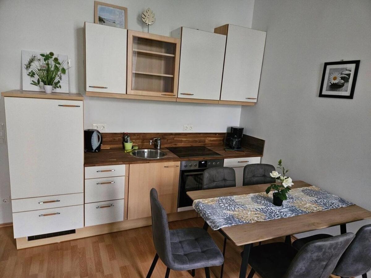 Apartment At Westbahnhof I Close To Shopping Street & Metro *